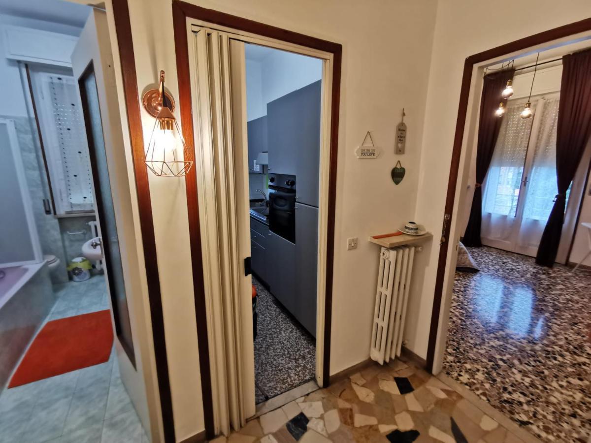 La Casa Di Jennifer Apartment Парма Екстериор снимка