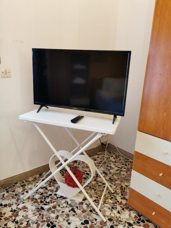 La Casa Di Jennifer Apartment Парма Екстериор снимка